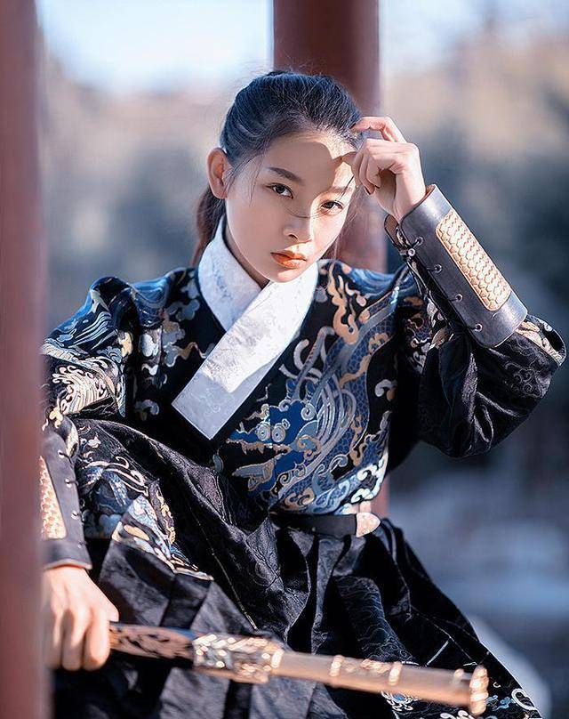 明朝海瑞当了几年官 明朝发不出俸禄海瑞