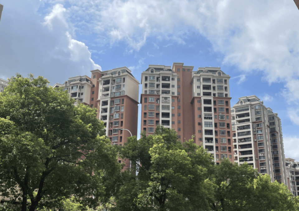 “9块9首付买精装房，月供最低不到3000元”！中山一开发商放大招，此前高峰时部分楼盘