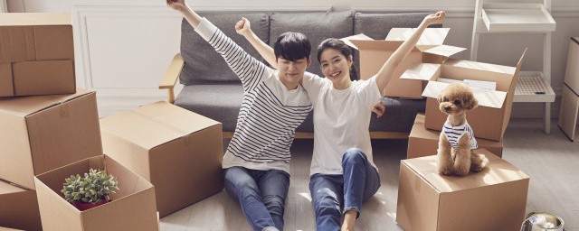 乔迁新居可不可以送白酒 祝贺乔迁送酒合适吗？