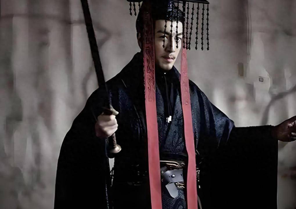 历史探秘：秦始皇为什么不愿继续用分封制 而改为郡县制？