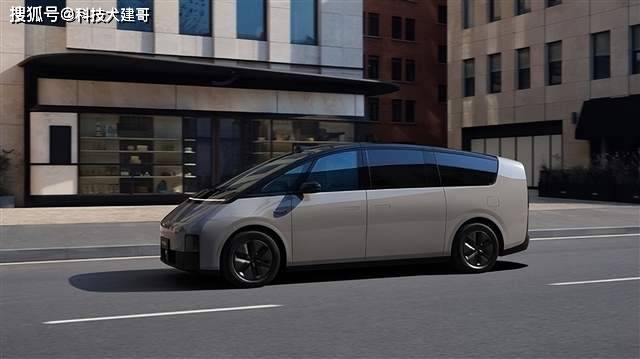 理想汽车首款纯电SUV理想i8曝光，对比理想MEGA、理想L9