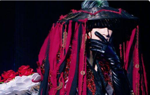 薛之谦被喊退票场面 薛之谦带着观众一起喊退票