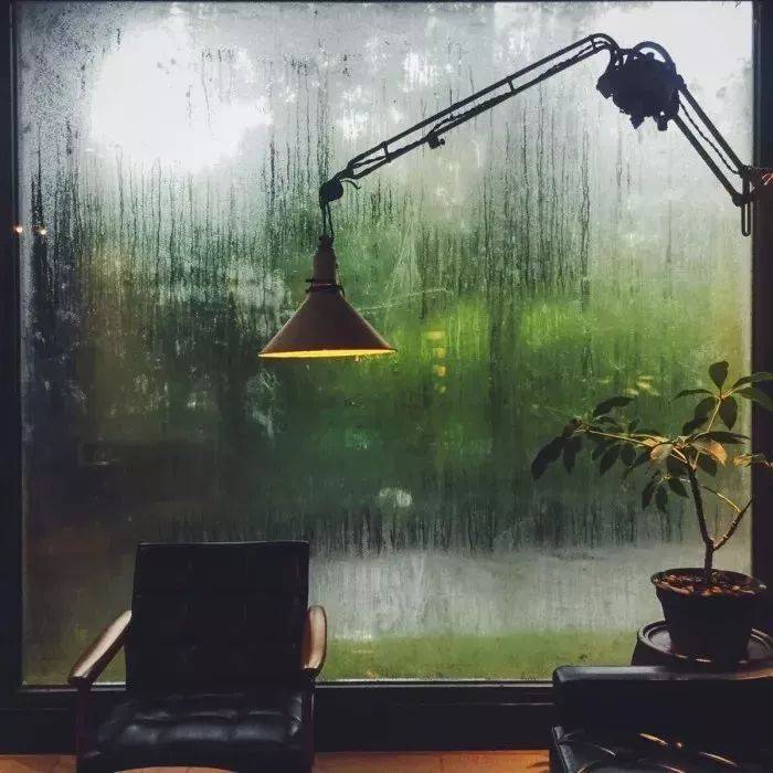 春风得意与忧患相伴 春风得意和满面春风