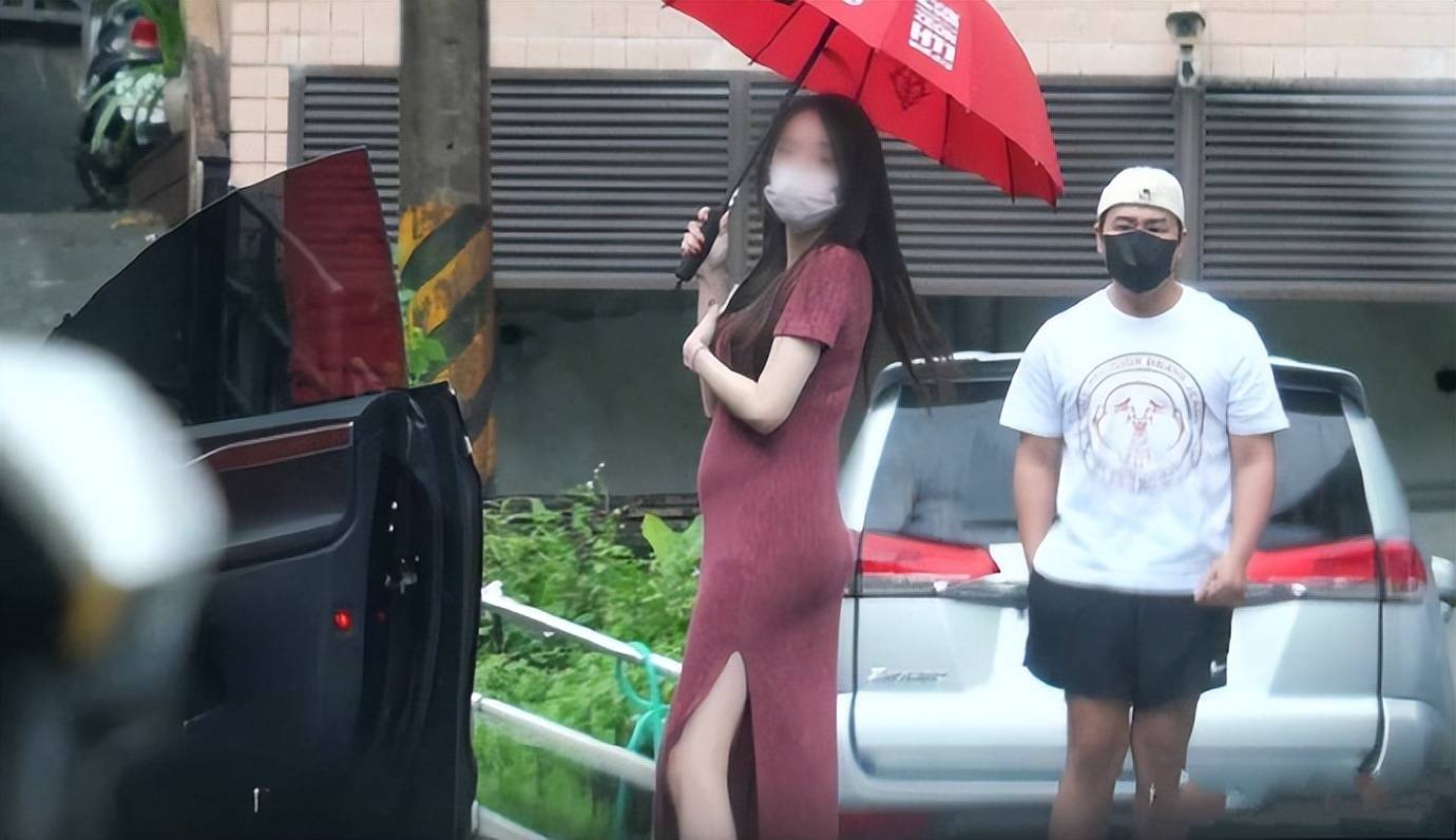 欧弟女友怀孕 欧弟二胎喜得爱女网友纷纷送祝福