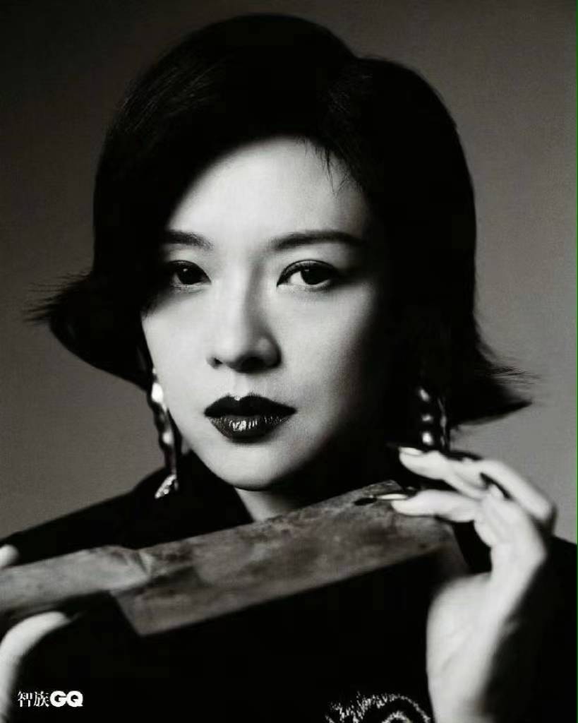 章子怡拍大电影 章子怡新封面迷人