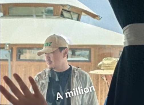 沈腾幸福一家 网友偶遇沈腾带家人旅行