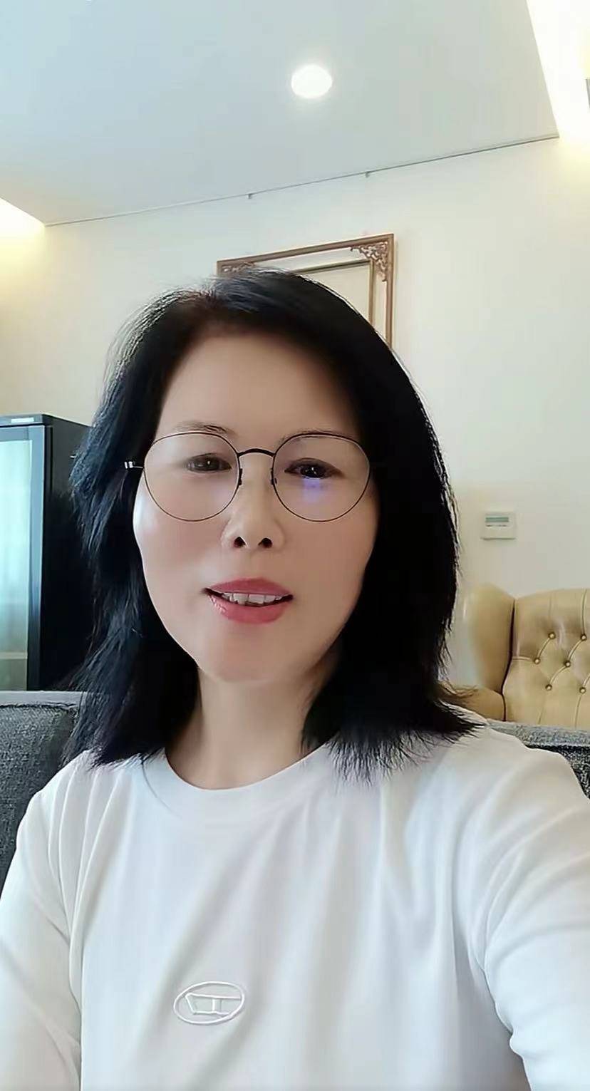 原创            杨阿姨即将复播，形象年轻亮丽，气质超正仍照顾汪小菲的两个孩子