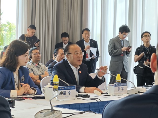 博鳌亚洲论坛秘书长张军：相信年轻人能够塑造世界未来