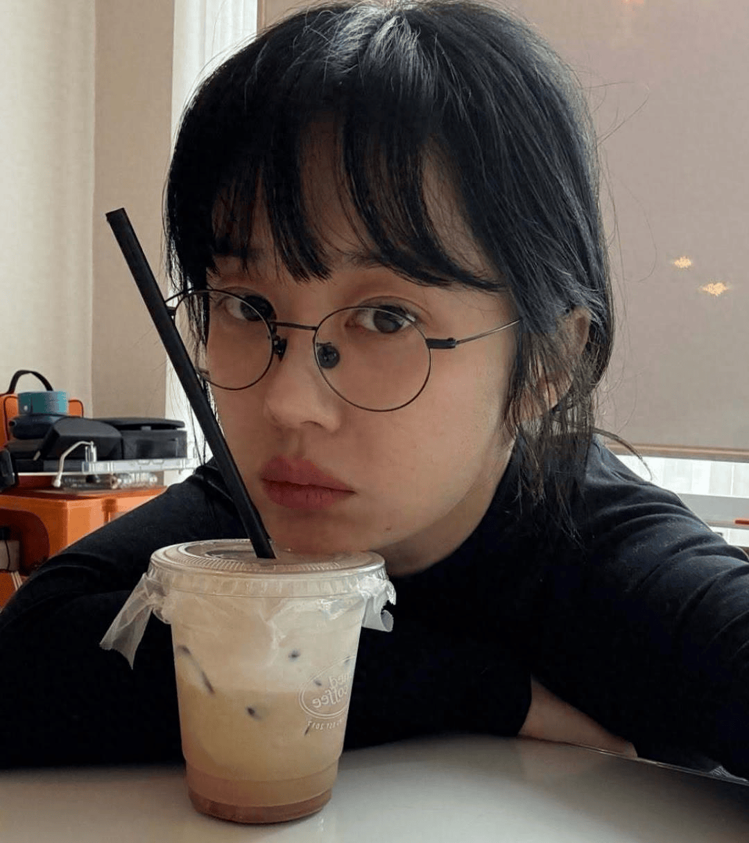 原创            43岁张娜拉晒近照，少女感十足看着像18岁，网友：是吃了仙丹吗？