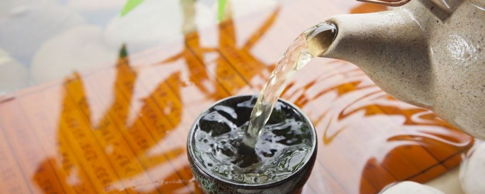 夏季哪些人群不适宜饮用凉茶？