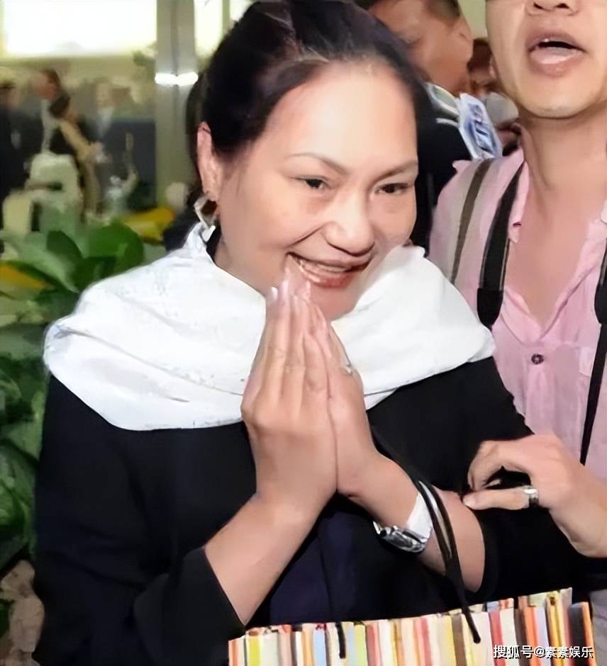 原创            小S不知妈妈半夜失眠，担心她会不会精神错乱，S妈急需家人陪伴