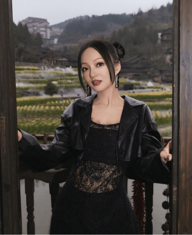 音乐与影视的跨界天才张韶涵：以158cm身高征服华语音乐和电视屏幕