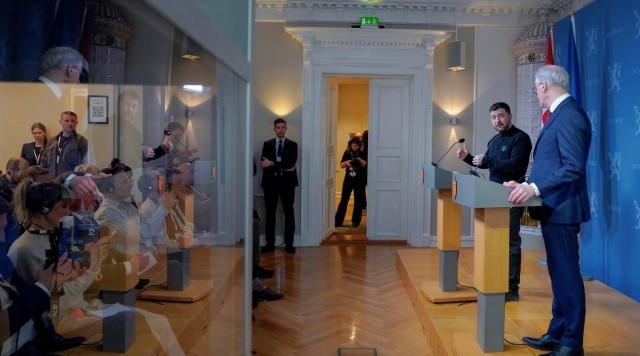 继俄方表态24日与美会谈后 泽连斯基称乌美代表将同日在沙特会谈