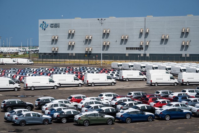 北美“关税战”正式开启，跨境产业链迎来冲击