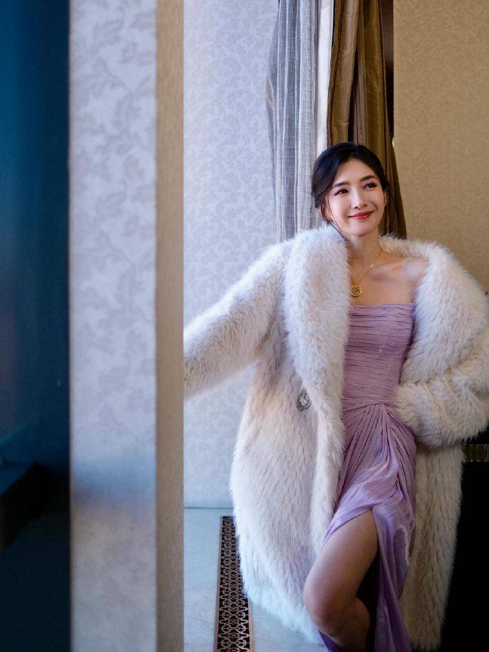 天生丽质，魁力迷人，江疏影女神好美啊！