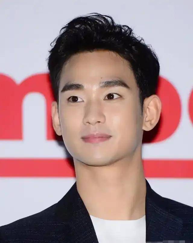 金秀贤未成年恋爱争议升级！金赛纶曾经在海外结婚堕胎