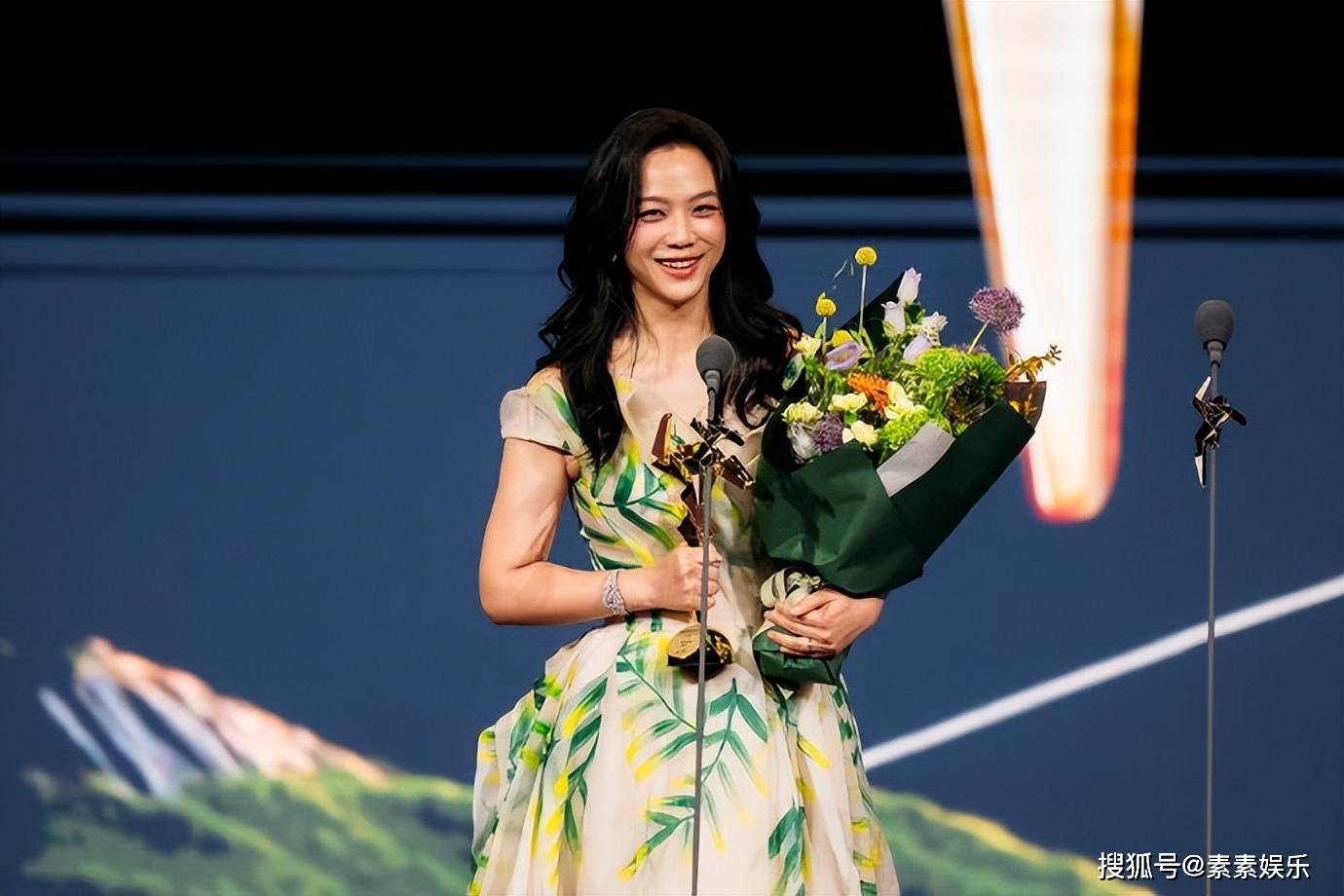 原创            亚洲电影大奖颁奖礼现场：汤唯、于适、彭于晏、张东健同台获赞