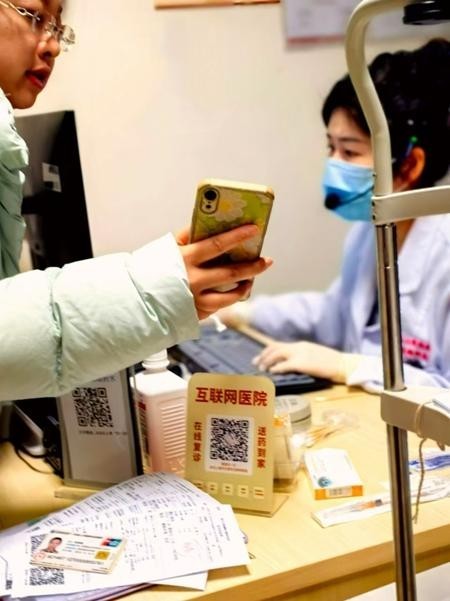 刚需“陪诊师”亟须垫高门槛 上海出台助医陪诊服务试点方案