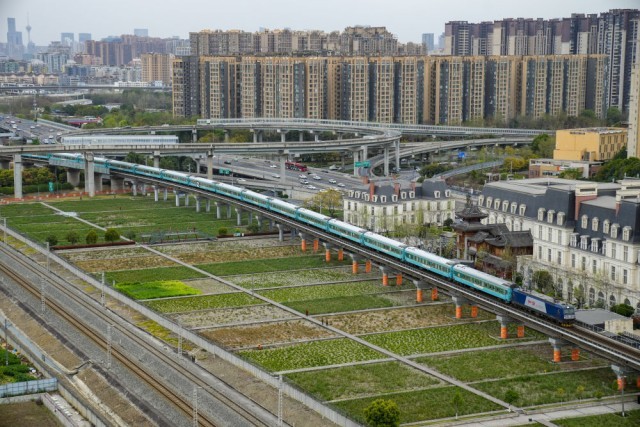 财经聚焦|银发旅游专列激发“春日经济”新活力