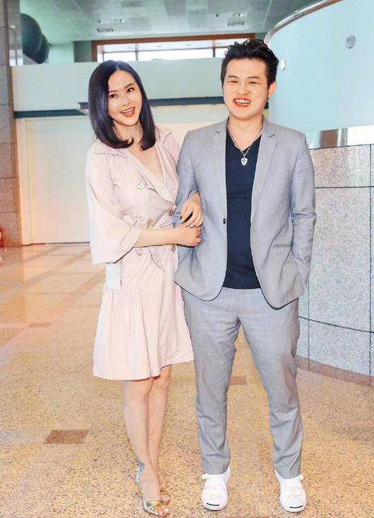 原创            老公涉性侵风波后萧淑慎态度大转弯,从力挺到切割,会离婚吗?