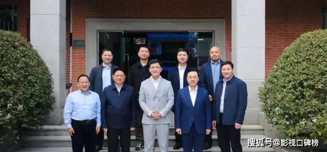 原创            村长变巨鳄？50岁李锐跨界航天AI汽车，揭秘他事业第二春底层逻辑