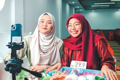 中国面向海外开展“中文+职业技能”教育 汉语作帆传文化 技能为翼育巧匠