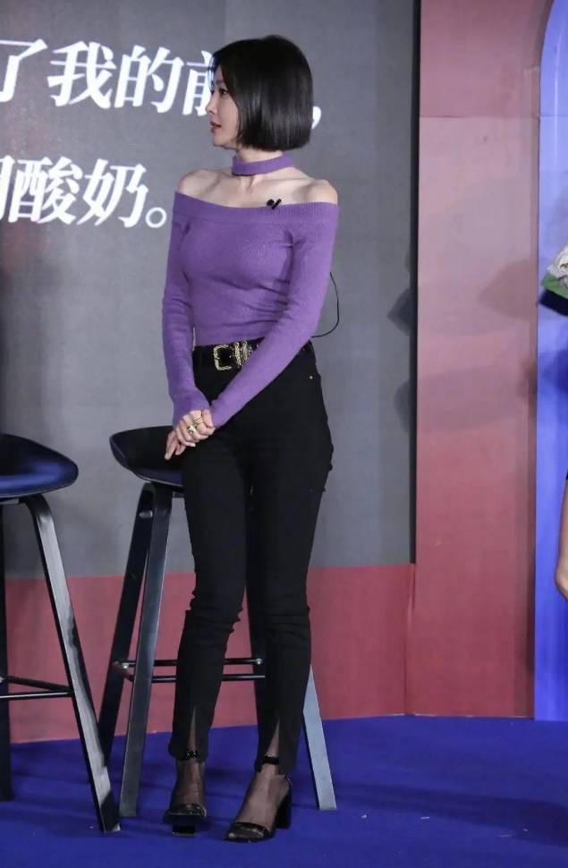 45岁秦岚真实状态，这身材谁顶得住！