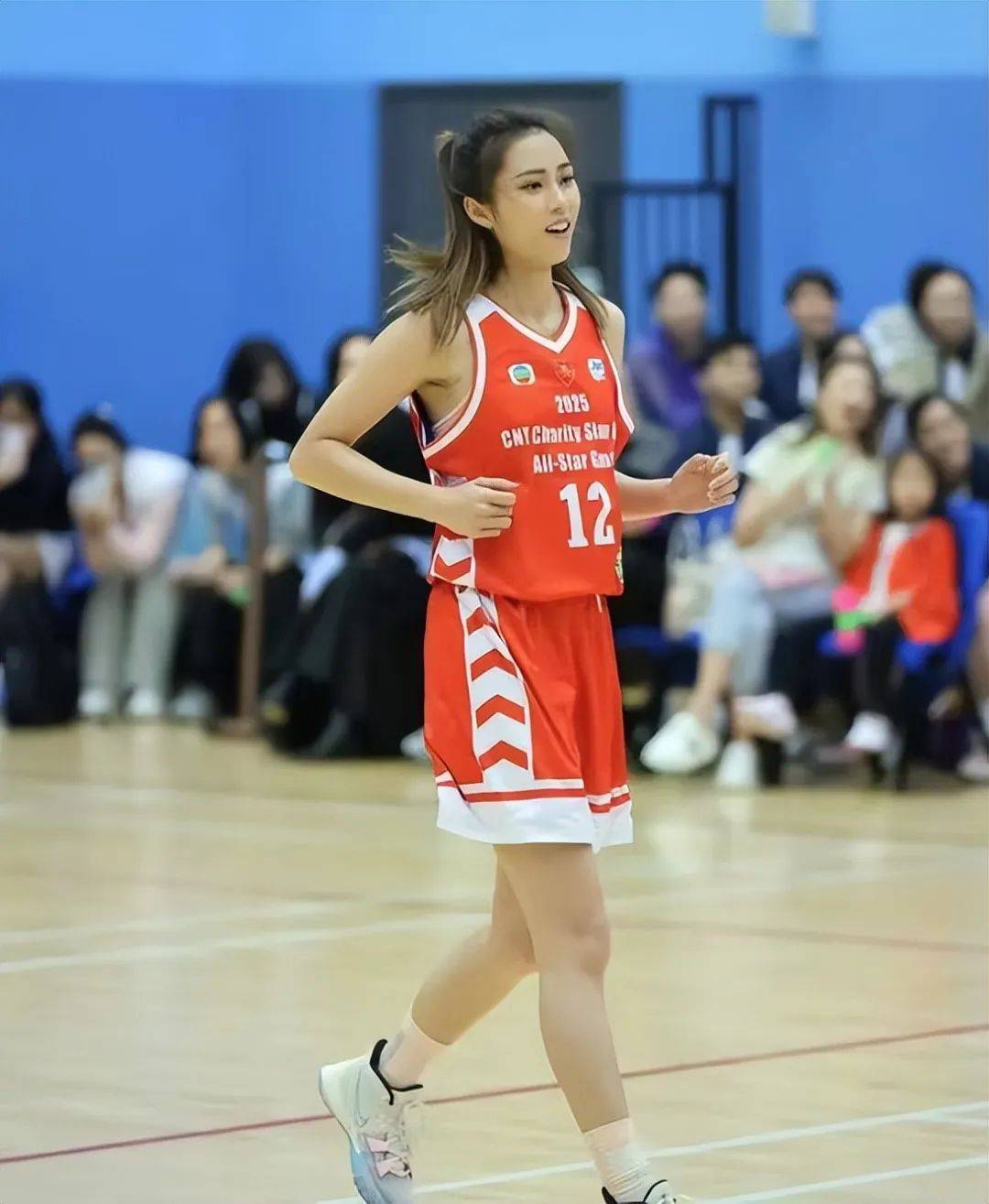 TVB《夺命提示》刘颖镟惊艳亮相，与张振朗CP感爆棚，其隐藏技能让网民兴奋