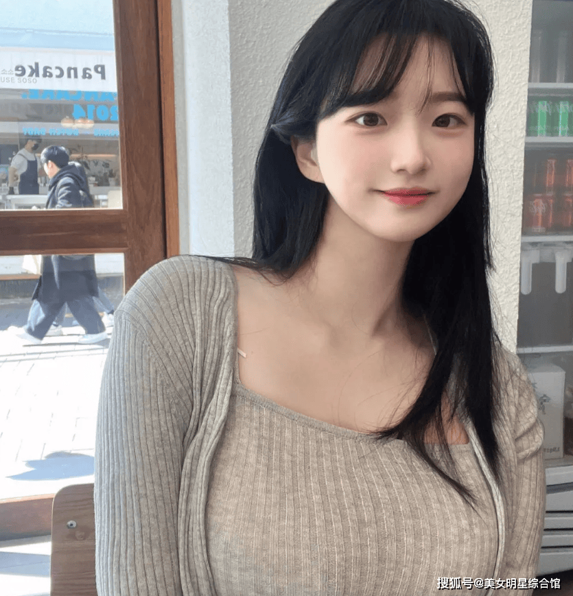 韩国女神！笑容灿烂，身材真完美！