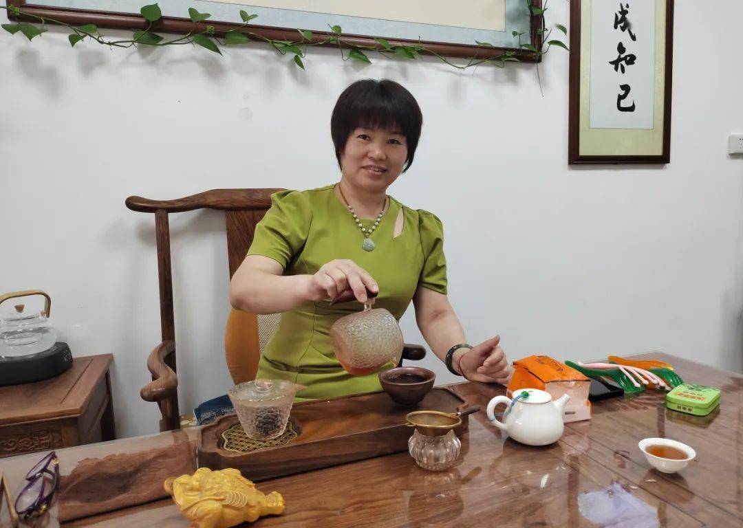 【万川文学】品茶，静心，悟人生