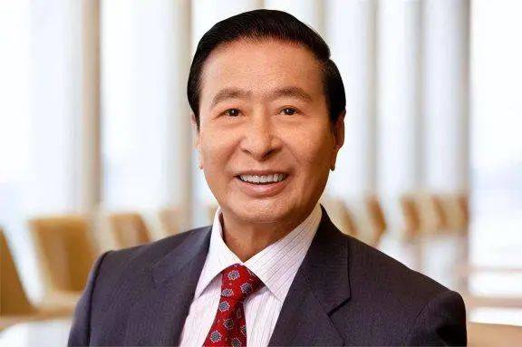 原创            97岁香港前首富李兆基去世，离婚后仍怀念前妻，大儿子60岁还没结婚