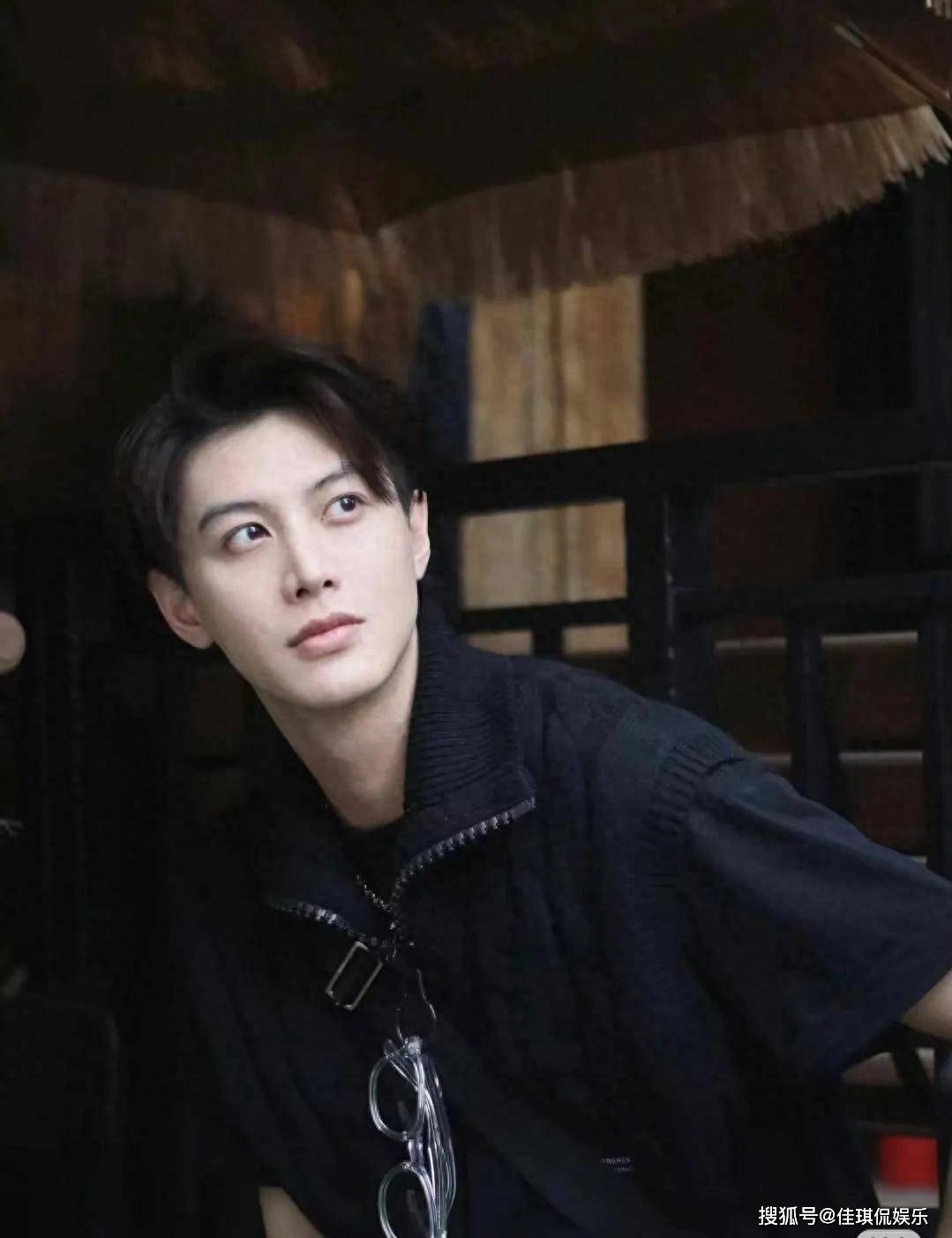 原创            何健麒算不算塌房？自己说过的话实现了，于正居然也来凑热闹！