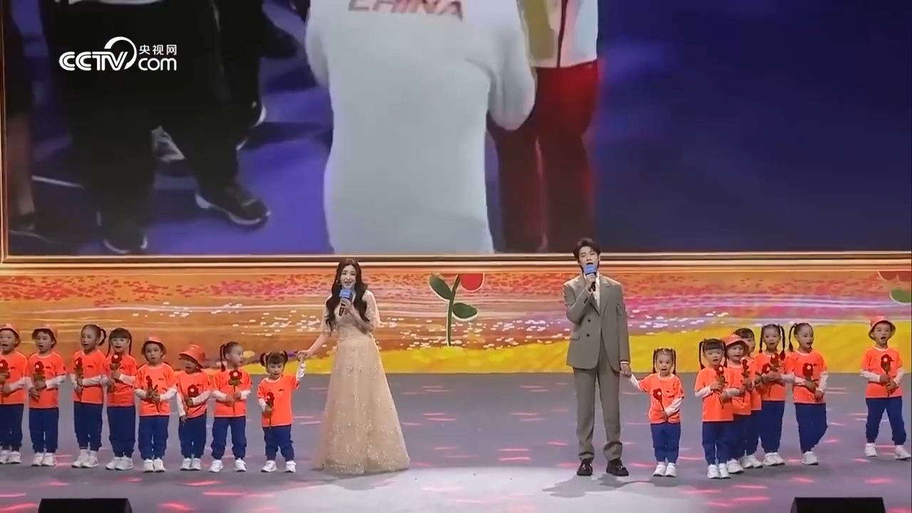 温暖治愈！勇闯东北的“小砂糖橘”演绎《送你一朵小红花》