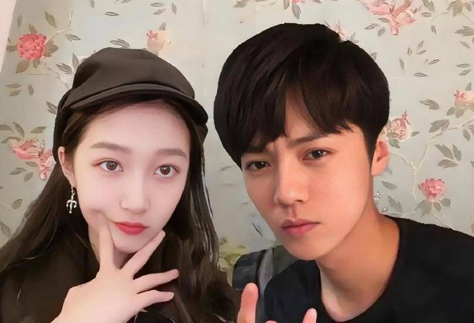 鹿晗和关晓彤这是官宣了吗？怎么没看到消息。