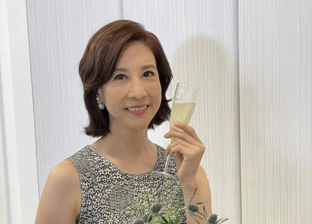 TVB老戏骨和同剧女星不和，化妆间互不理睬，婚后坚持丁克不生娃