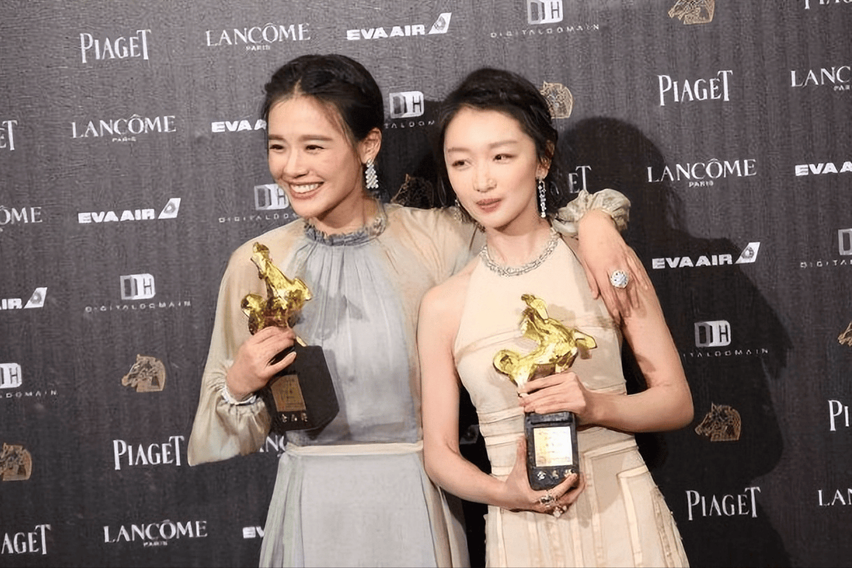 考古|周冬雨零点晒照为马思纯庆 36 岁生日，一口气了解二人十年的神仙友谊！