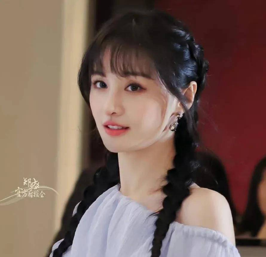 原创            郑爽小号发声！避谈包养传闻账号被清，美国IP曝她下个月就生了