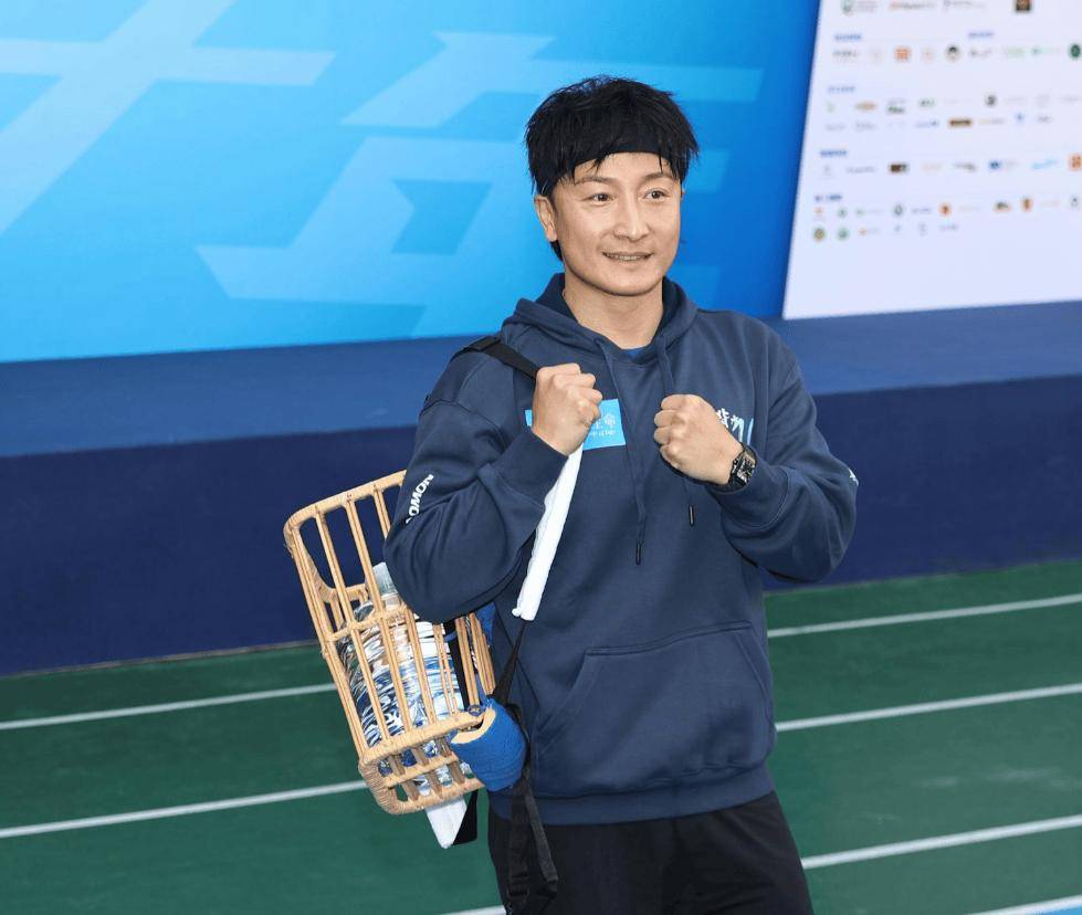 方力申自爆婚后最不惯叫老婆！因一事惹怒爱妻！解释为啥不补办婚宴