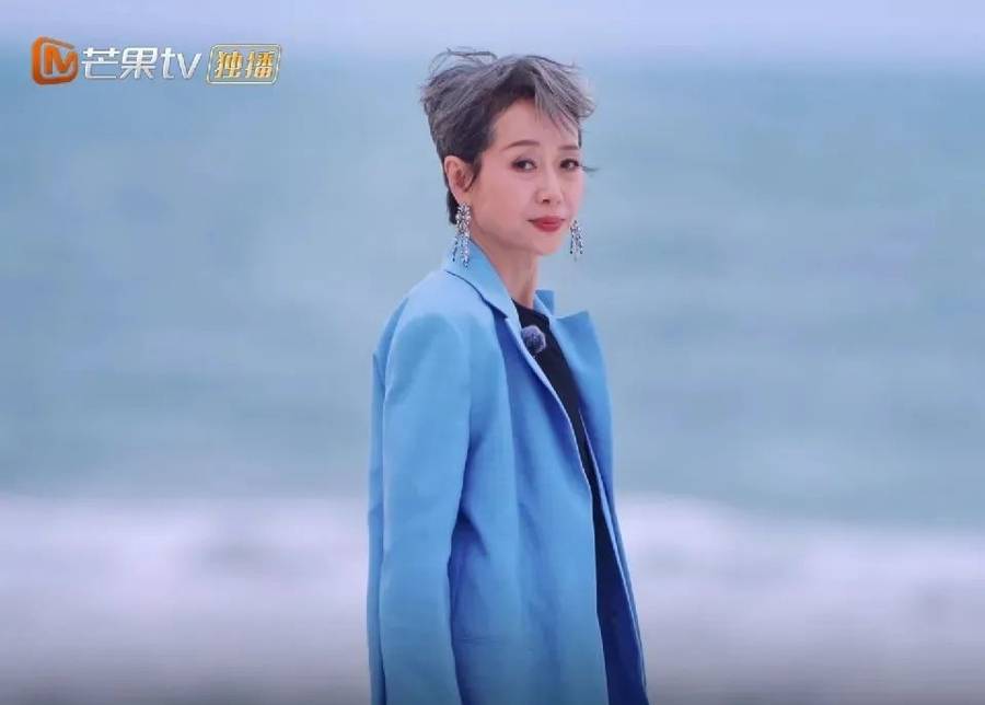 从Coser卡琳娜到62岁叶童，《乘风2025》聚焦不同年龄女性