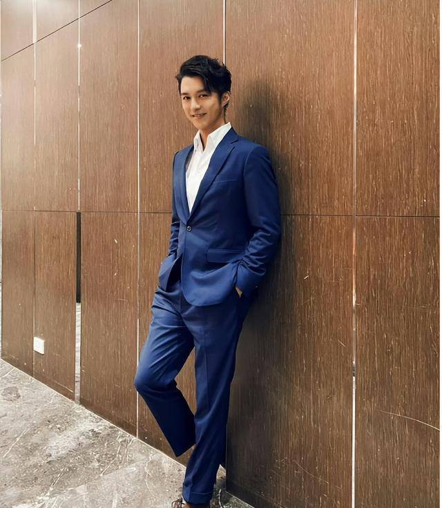 TVB前帅气男星回应消失传闻，自曝签保密协议，已拍剧一直未播出