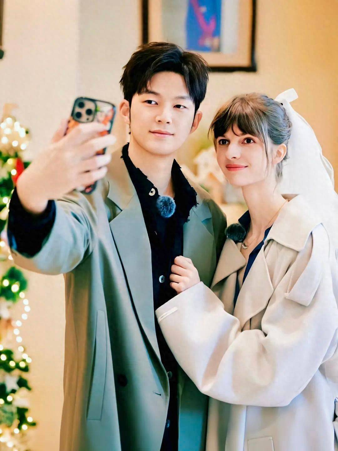 原创            《妻旅》播放几期后，董力妻子阿诺的隐藏身份也被“曝光”了