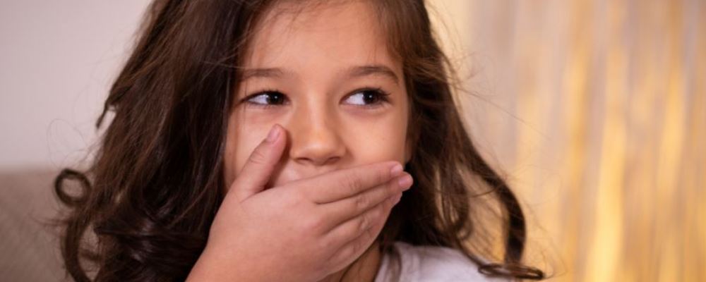 经常打嗝需警惕，或因这些原因所致，别忽视哦