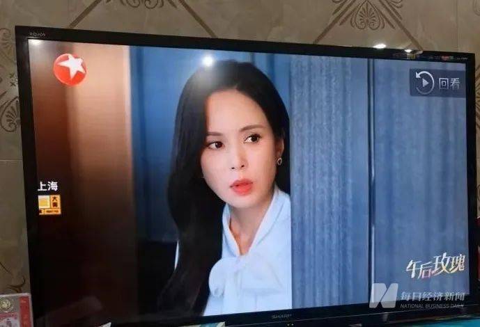 “姑姑”李若彤主演短剧火了：59岁正是闯的年纪