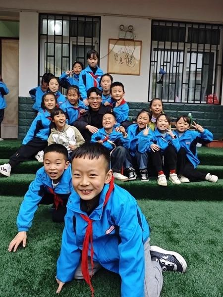 为年轻人的西部选择提供养分 “让有信仰的人讲信仰，让正追梦的人讲梦想”