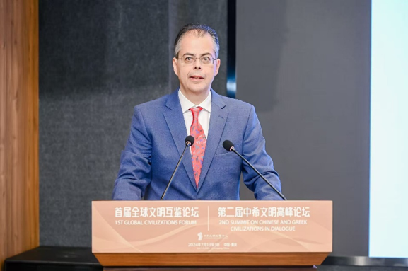 期待希中两国继续合作共赢——访希腊驻华大使卡尔佩里斯