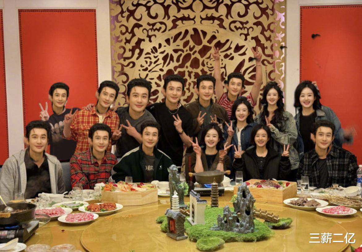 原创            10个“霸总”黄晓明和5个“拼命三娘”赵丽颖聚餐，场面不要太有趣！