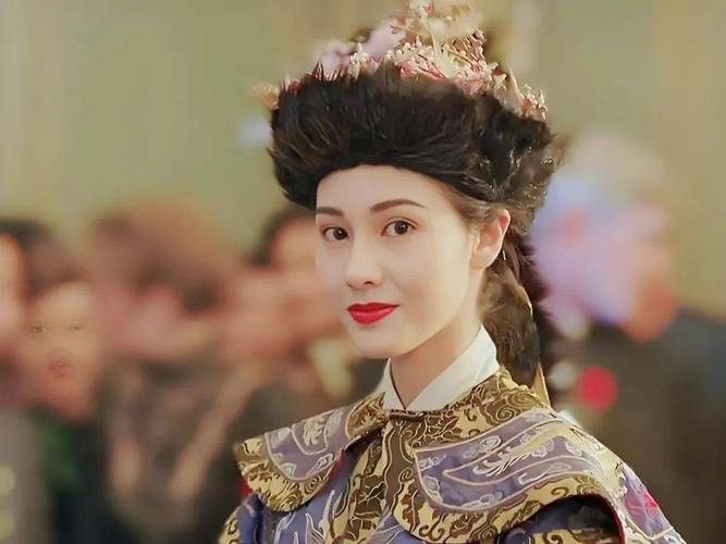 原创            54岁李嘉欣露面！发福明显，颜值下滑，女神也不敌岁月