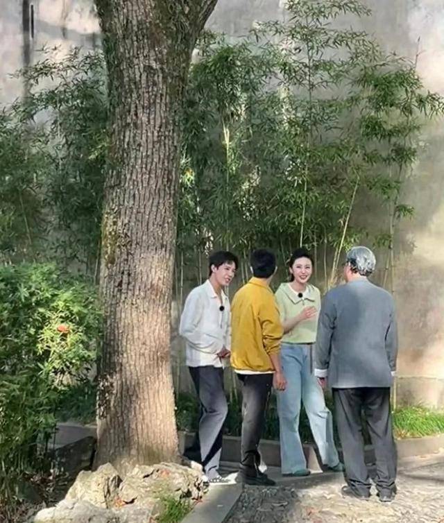 原创            撒贝宁和王安宇同框，颜值谁更胜一筹，网友一目了然！