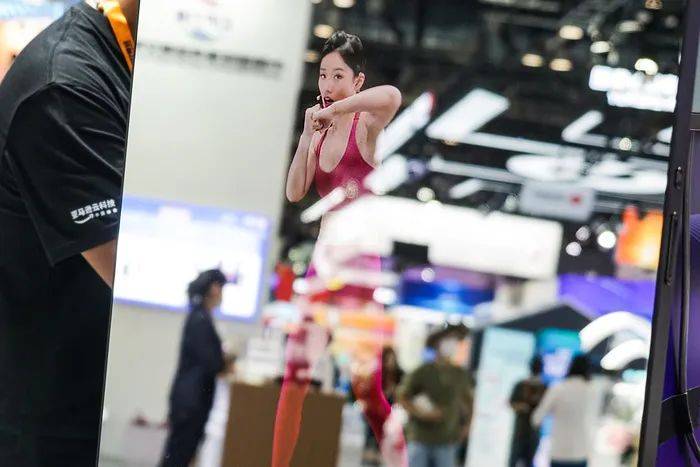 健身房生意不行了，健身教练们出路在哪？