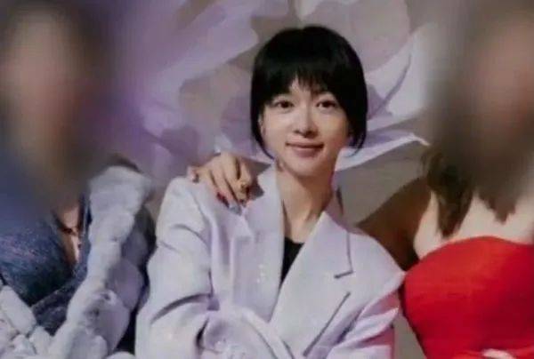 吴谨言坐月子照流出！网友：看起来像被偷走气运